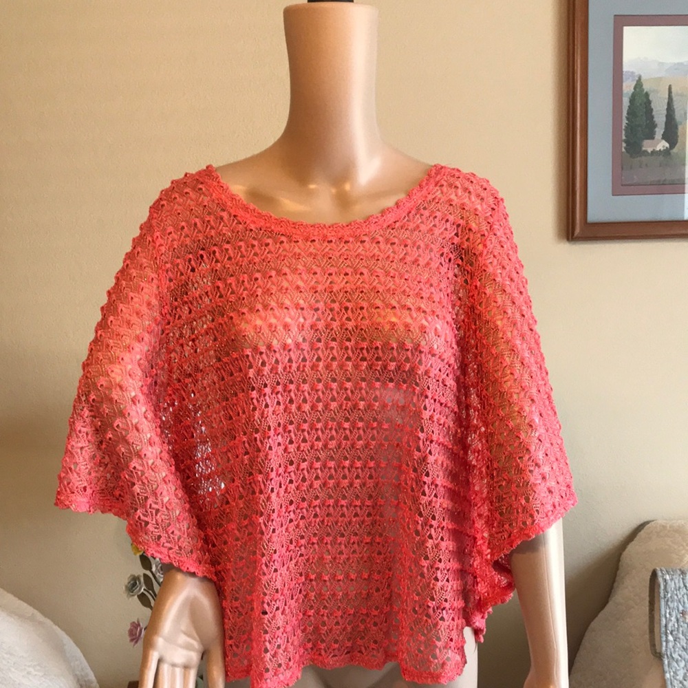 Beautiful coral top.